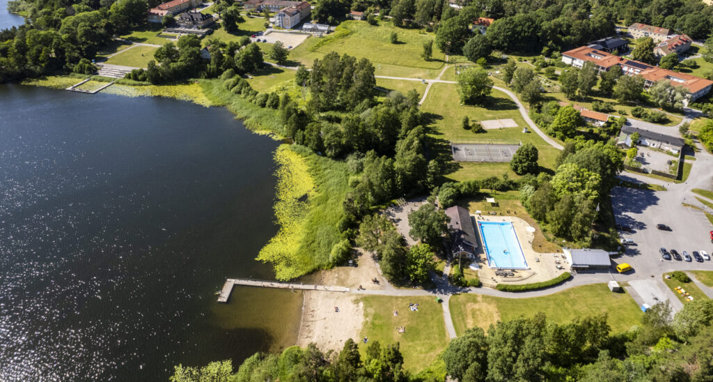 flygfoto av drevvikens strand